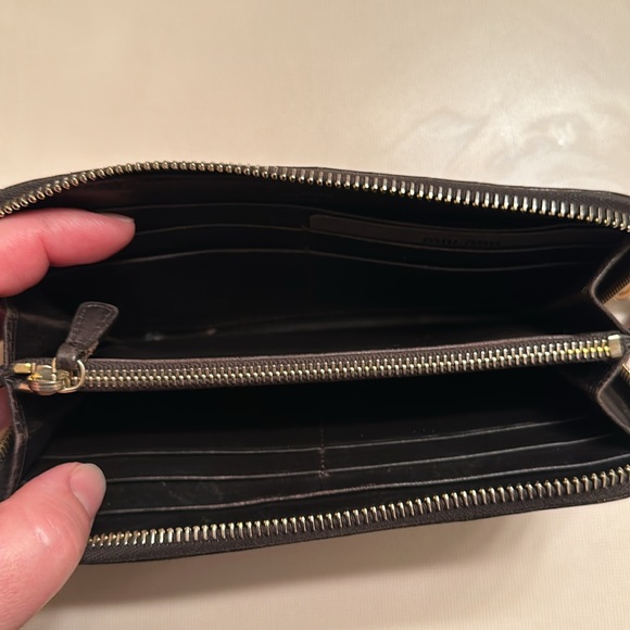 Miu Miu croc embossed wallet - Picture 9 of 10